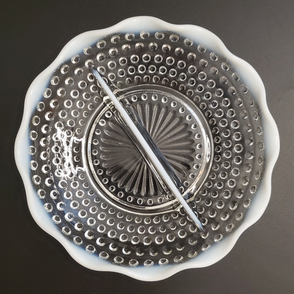 1940s Vntg "Moonstone" Opalescent Hobnail 7 1/2" 2 Part Dish by Anchor Hocking - Picture 10 of 11